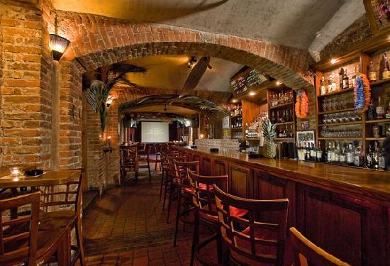 Aloha Restaurant & Cocktaii Bar